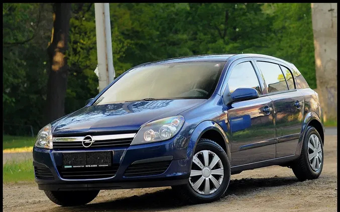 opel Opel Astra cena 10800 przebieg: 229047, rok produkcji 2007 z Świdnica
